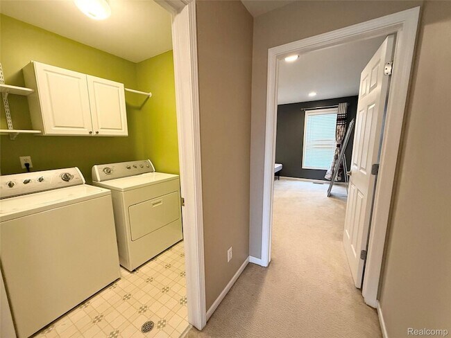 Building Photo - 207 Amys Walk