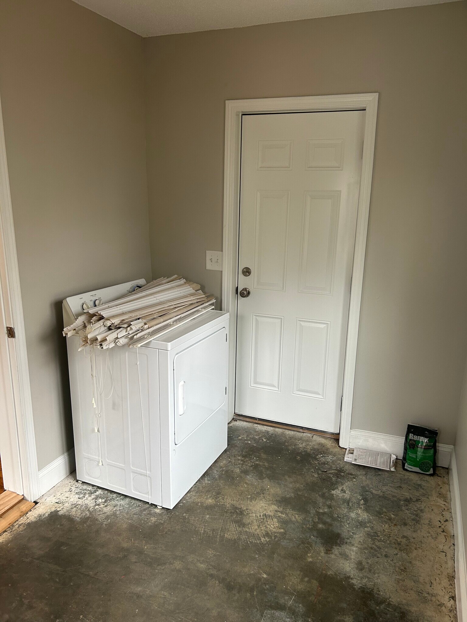 Building Photo - 272 Buena Vista Ct