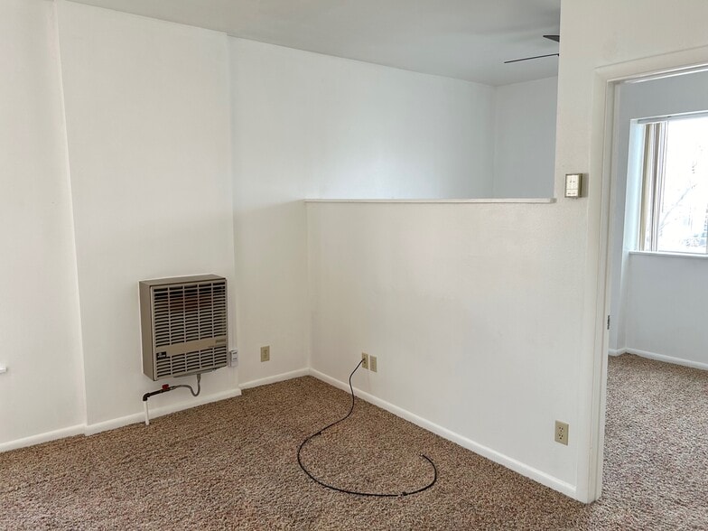 Living Area - 454 S 500 E