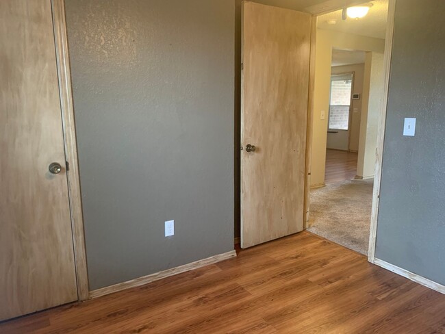 Building Photo - 8425 Bigwood Drive