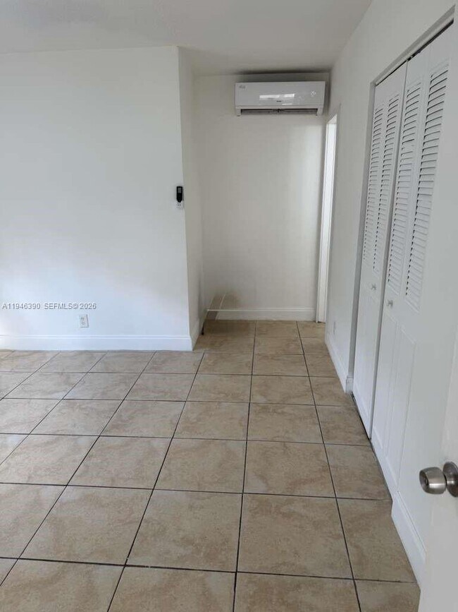 Building Photo - 831 NW 1st Ave