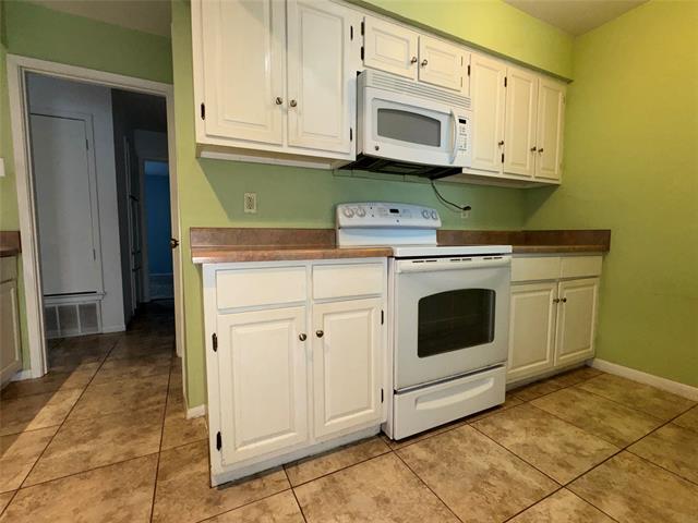 Building Photo - 9106 Emberglow Ln