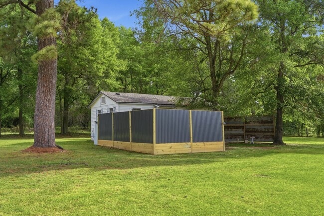 Building Photo - 11757 Calvary Rd