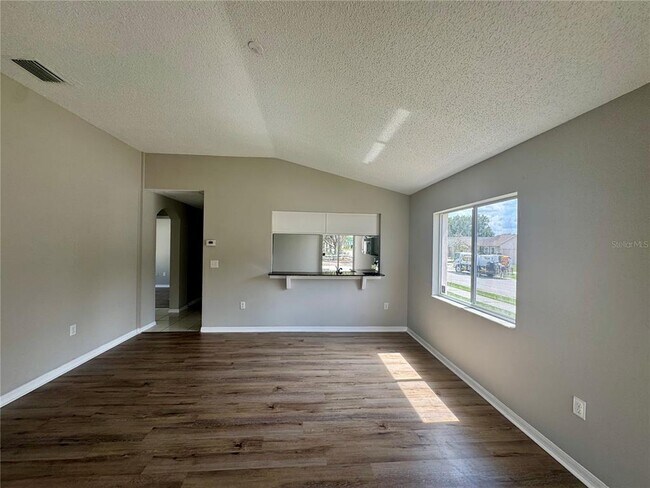 Building Photo - 4301 Country Hills Blvd