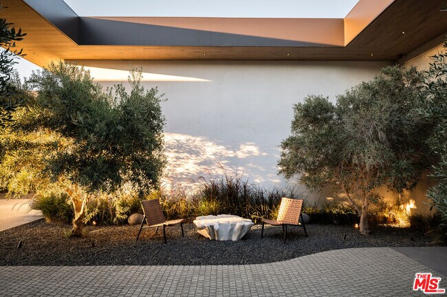 Building Photo - 53556 Ross Ave