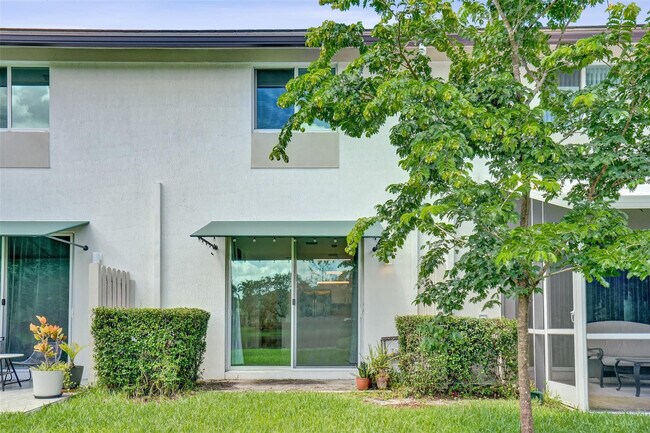 Building Photo - 4748 SW 63rd Terrace