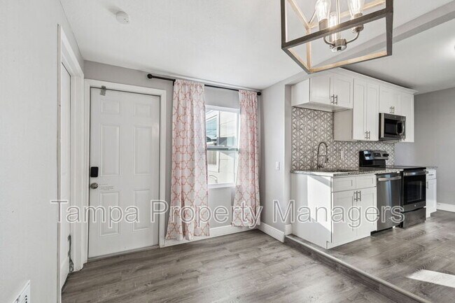 Building Photo - 5408 5th Ave N