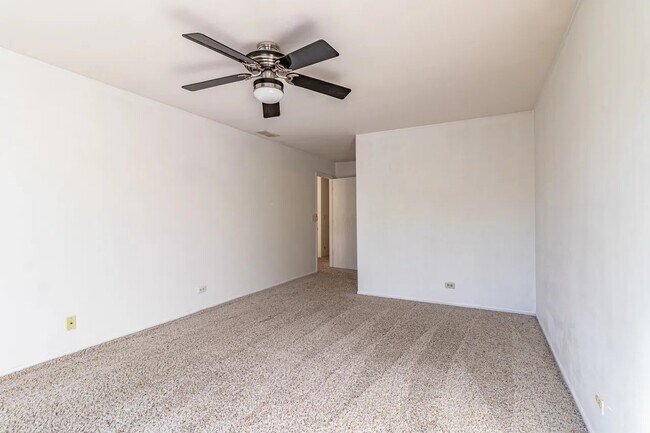 Building Photo - 1357 Newport St