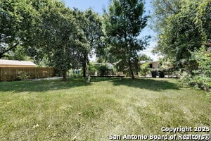 Building Photo - 418 Saratoga Dr