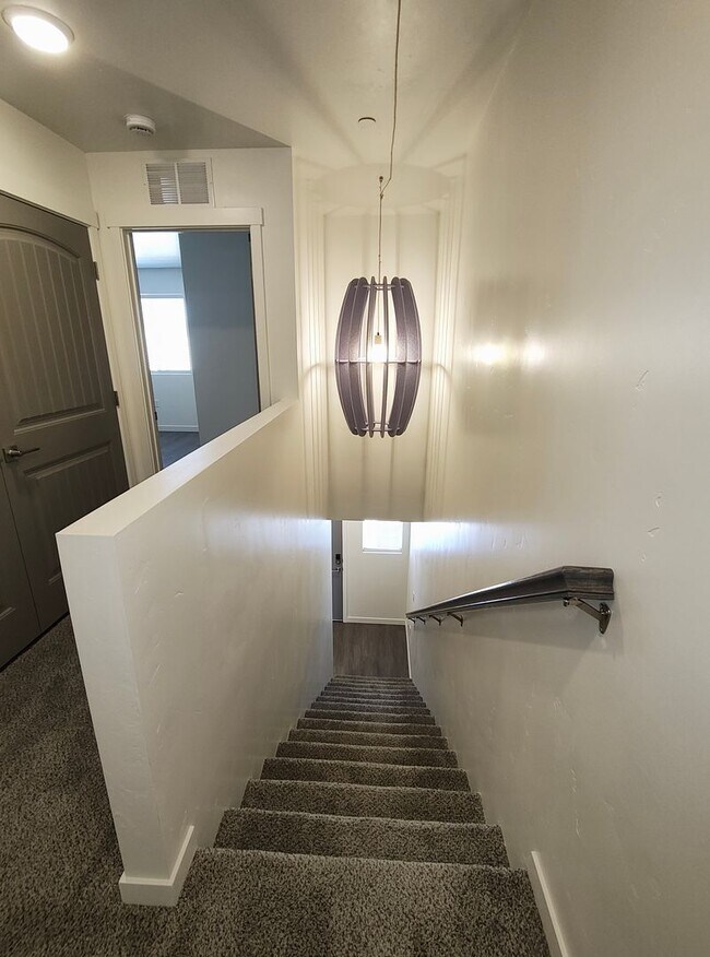 Building Photo - Laguna Farms in Nampa