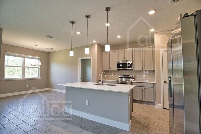 Building Photo - 3957 Constitution Dr