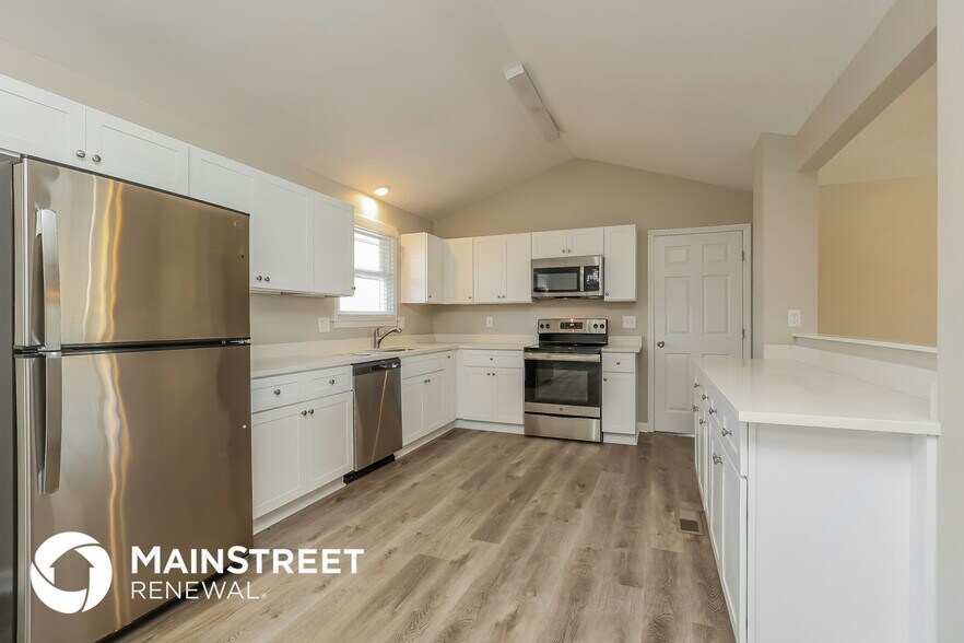 Building Photo - 4872 Shasta Dr