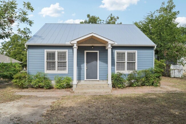 Building Photo - 308 Taylor Rd