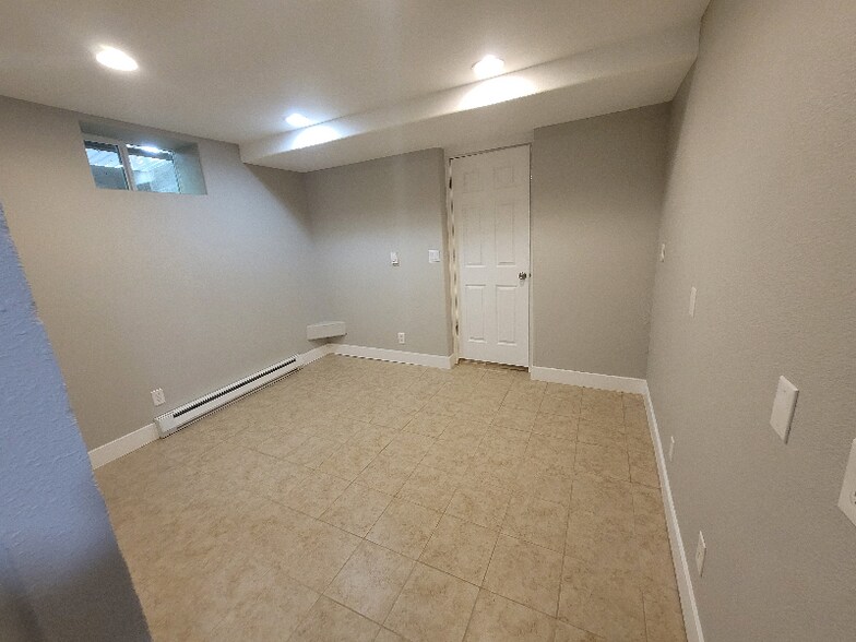 Building Photo - 1240 Elmira St