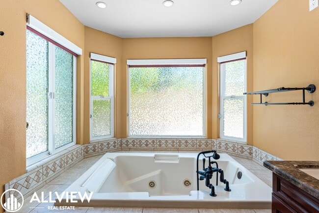 Building Photo - Resort-Style Single-Story Pool Home on a Cul-de-Sac in Laguna Hills!