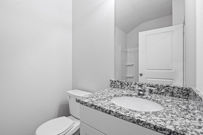 Building Photo - 102 Avalon Dr