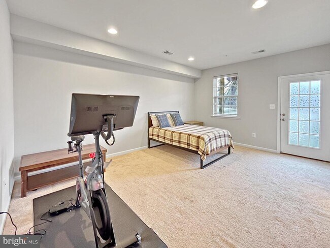 Building Photo - 12745 Longford Glen Dr