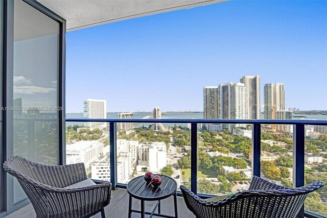 Building Photo - 121 NE 34th St