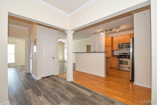 Building Photo - 1270 Strassner Dr