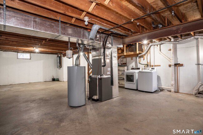 Building Photo - 449 S Main St