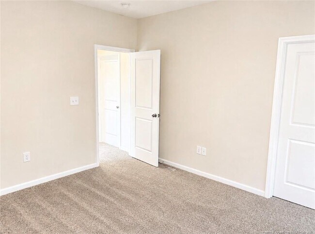 Building Photo - 5620 Tall Timbers Dr