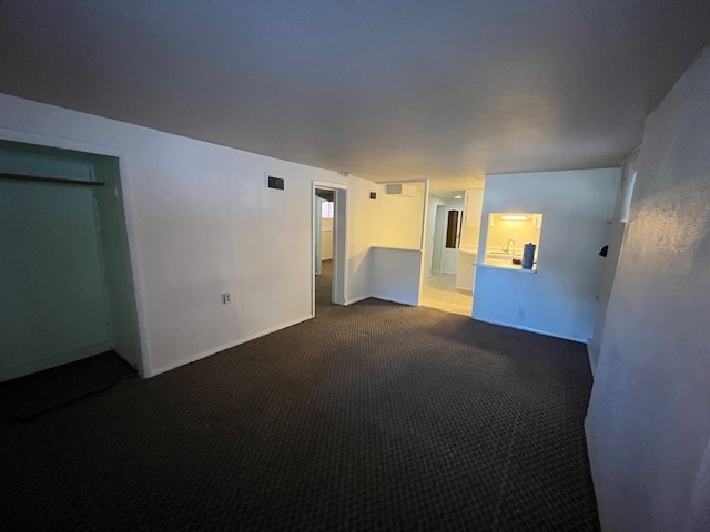 Building Photo - Charming 2 Bed, 1 Bath Lower Level Unit wi...