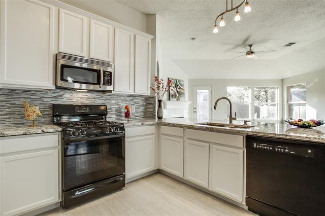 Building Photo - 3708 Villanova Dr