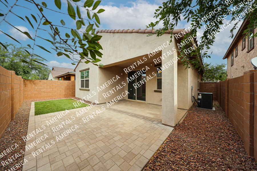 Building Photo - 14151 W Georgia Dr