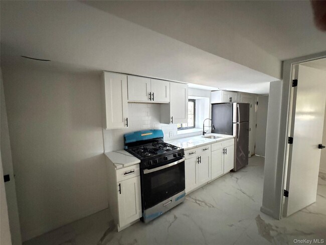 Building Photo - 1827 Amethyst St