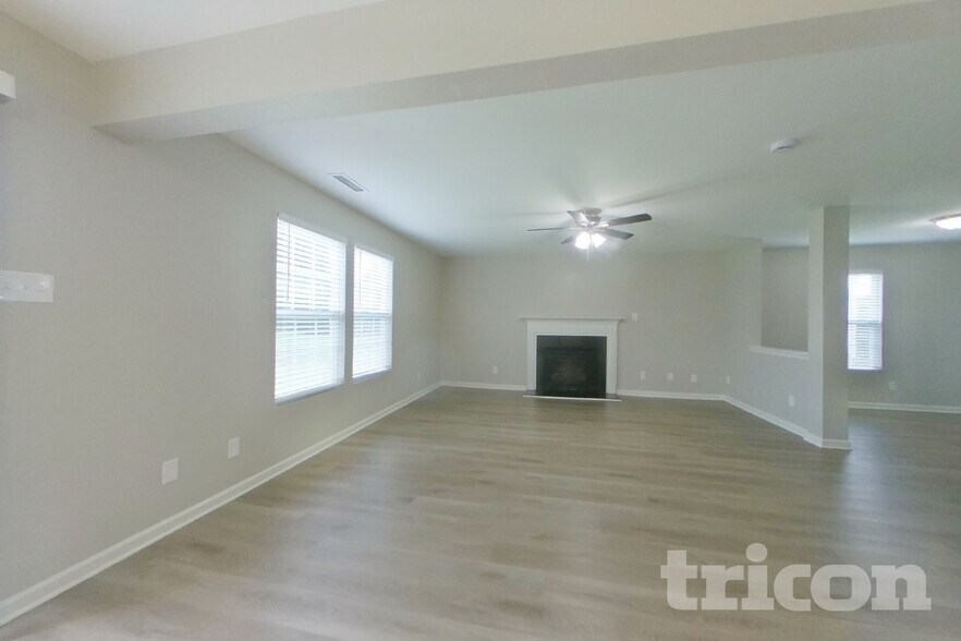 Building Photo - 12724 Frank Wiley Ln