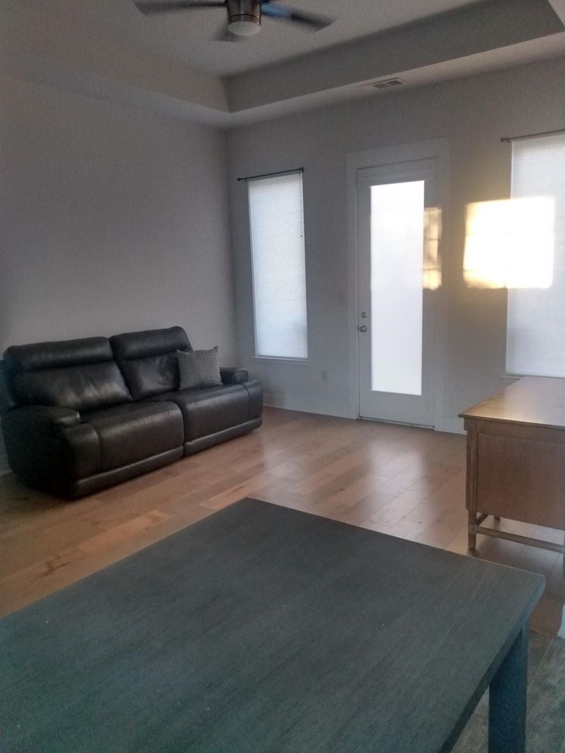 Building Photo - 761 Pearl Cove