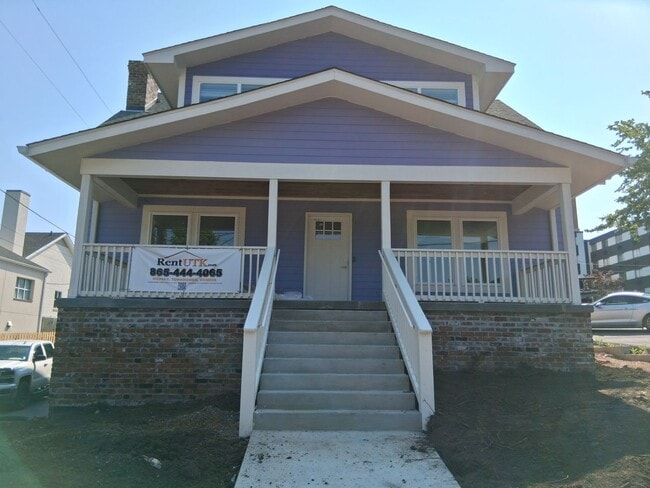 Building Photo - 316 S 17th St