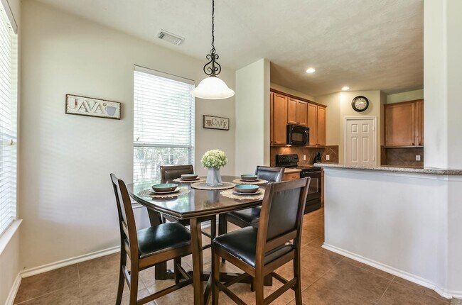 Building Photo - 14 Harbinger Ct