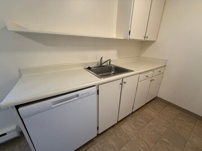 Building Photo - 235 Senate St NW