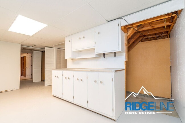 Building Photo - 204 19th Ave NW