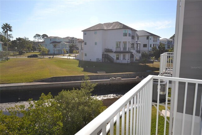 Building Photo - 5728 Biscayne Ct