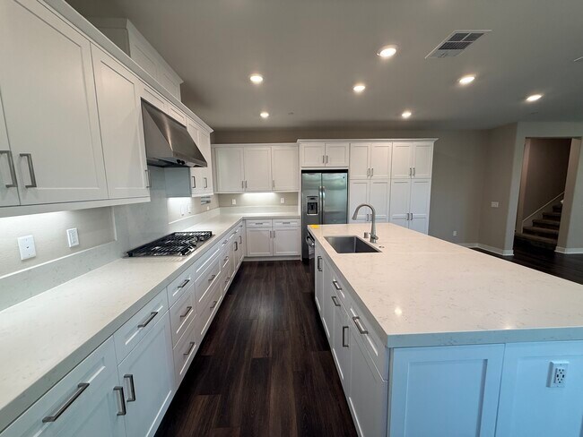 Building Photo - 6659 Encelia Pl