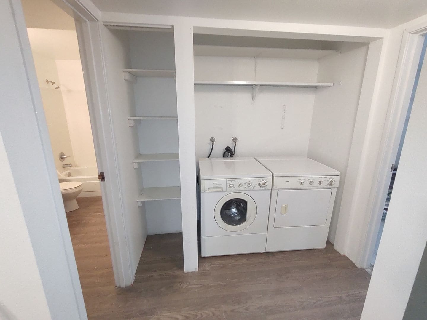 Building Photo - 14192 E Colorado Dr