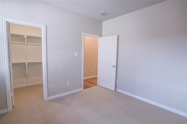 Building Photo - 1708 Daisy Corner Dr