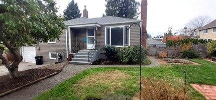 Building Photo - 2Bd/1.75Ba Seattle House