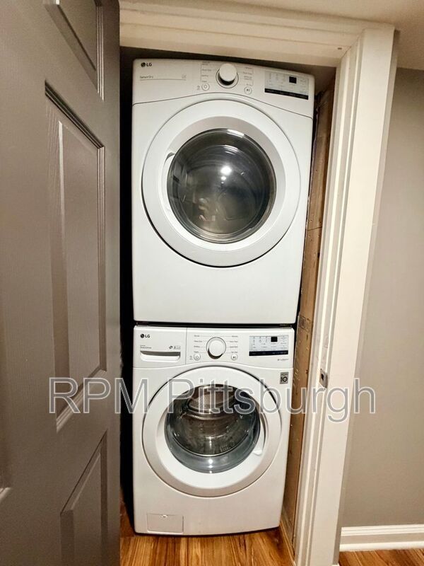 Building Photo - 2614 Larkins Wy