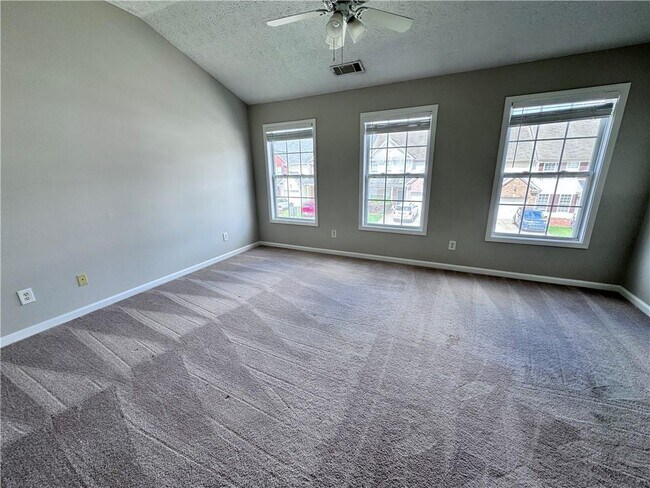 Building Photo - 3044 Kentmere Dr