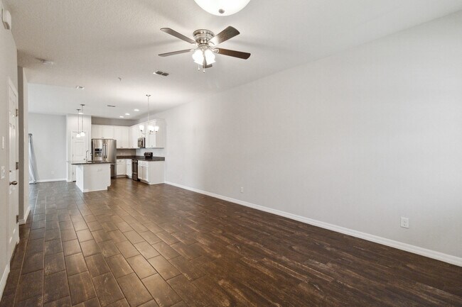 Building Photo - 618 Fortanini Cir