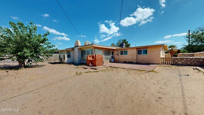 Building Photo - 4553 Skylark Way