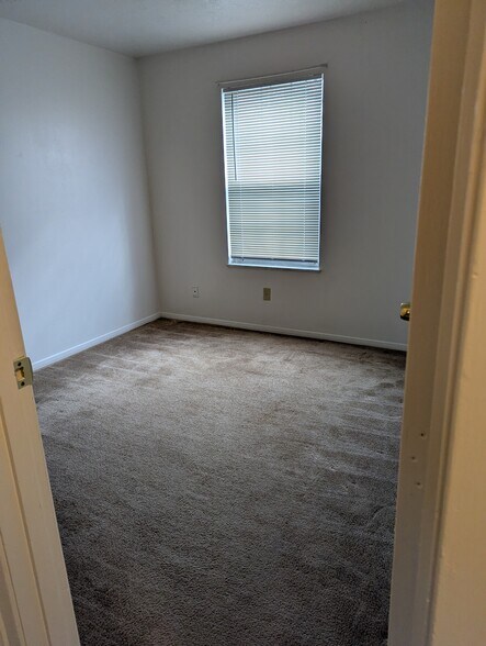 Building Photo - 8045 Pippin Rd