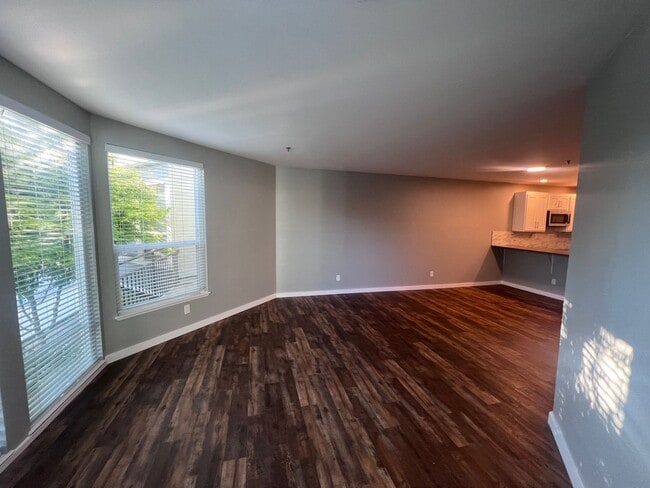 Building Photo - Spacious 1 Bedroom with Tons of Light, High Ceilings & Full Size Washer/Dryer Inside