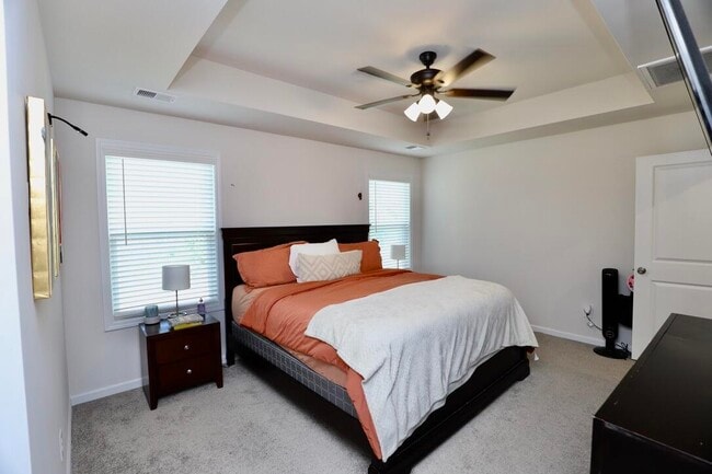 Building Photo - 1049 Crescent Moon Lp