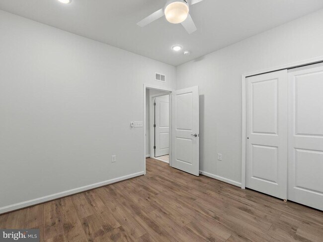 Building Photo - 6248 Zinnia Ln