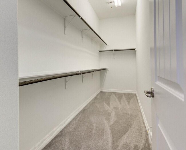 Building Photo - 403 Bellagio Dr