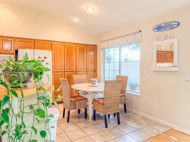 Building Photo - 2300 Bayhill Ct